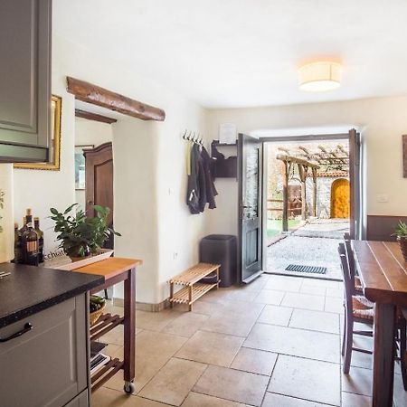 Kuninez, Holiday Home With Summer Kitchen Мост-на-Сочі Екстер'єр фото