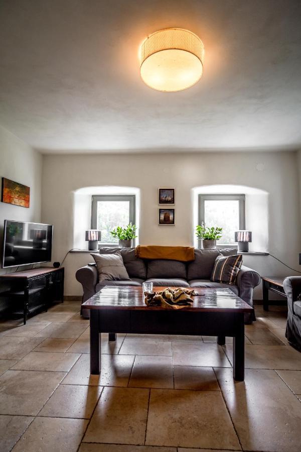 Kuninez, Holiday Home With Summer Kitchen Мост-на-Сочі Екстер'єр фото