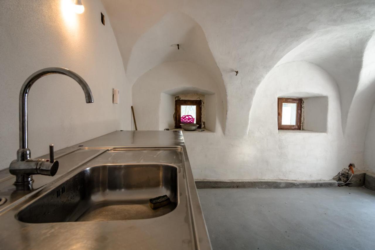 Kuninez, Holiday Home With Summer Kitchen Мост-на-Сочі Екстер'єр фото