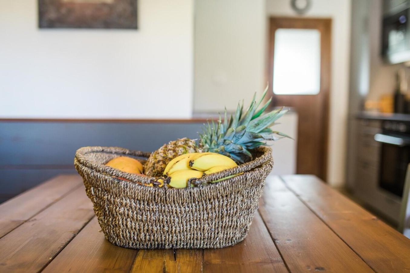 Kuninez, Holiday Home With Summer Kitchen Мост-на-Сочі Екстер'єр фото