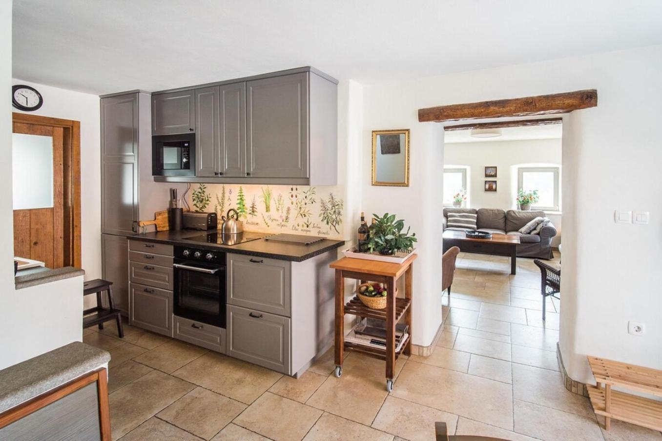 Kuninez, Holiday Home With Summer Kitchen Мост-на-Сочі Екстер'єр фото