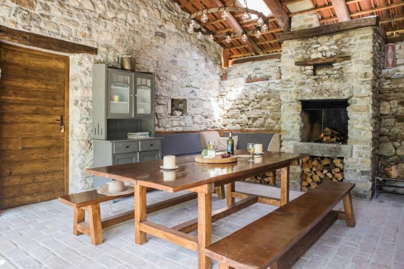 Kuninez, Holiday Home With Summer Kitchen Мост-на-Сочі Екстер'єр фото